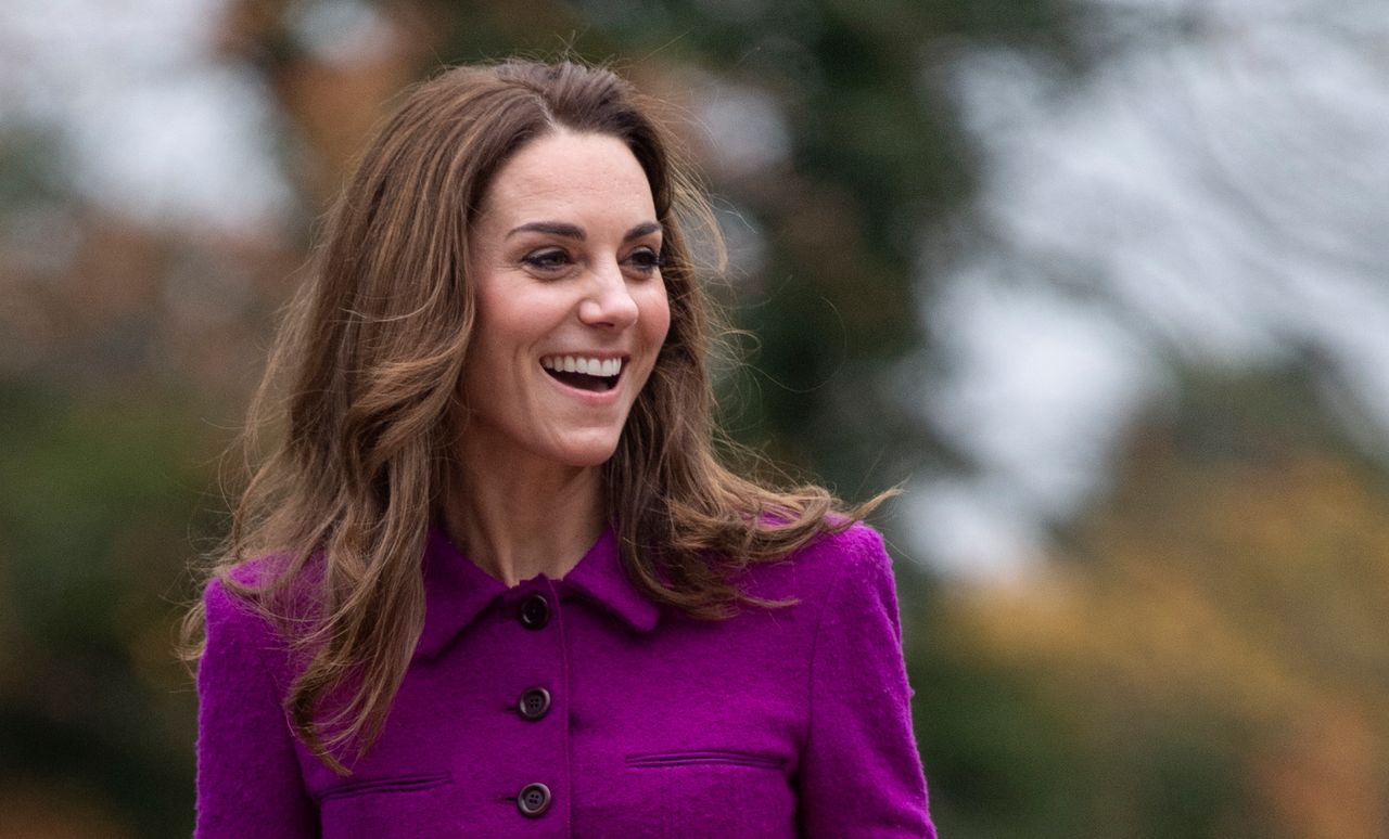 Kate Middleton odwiedziła chore dzieci w hospicjum. Ponownie założyła komplet za prawie 3 tys. funtów