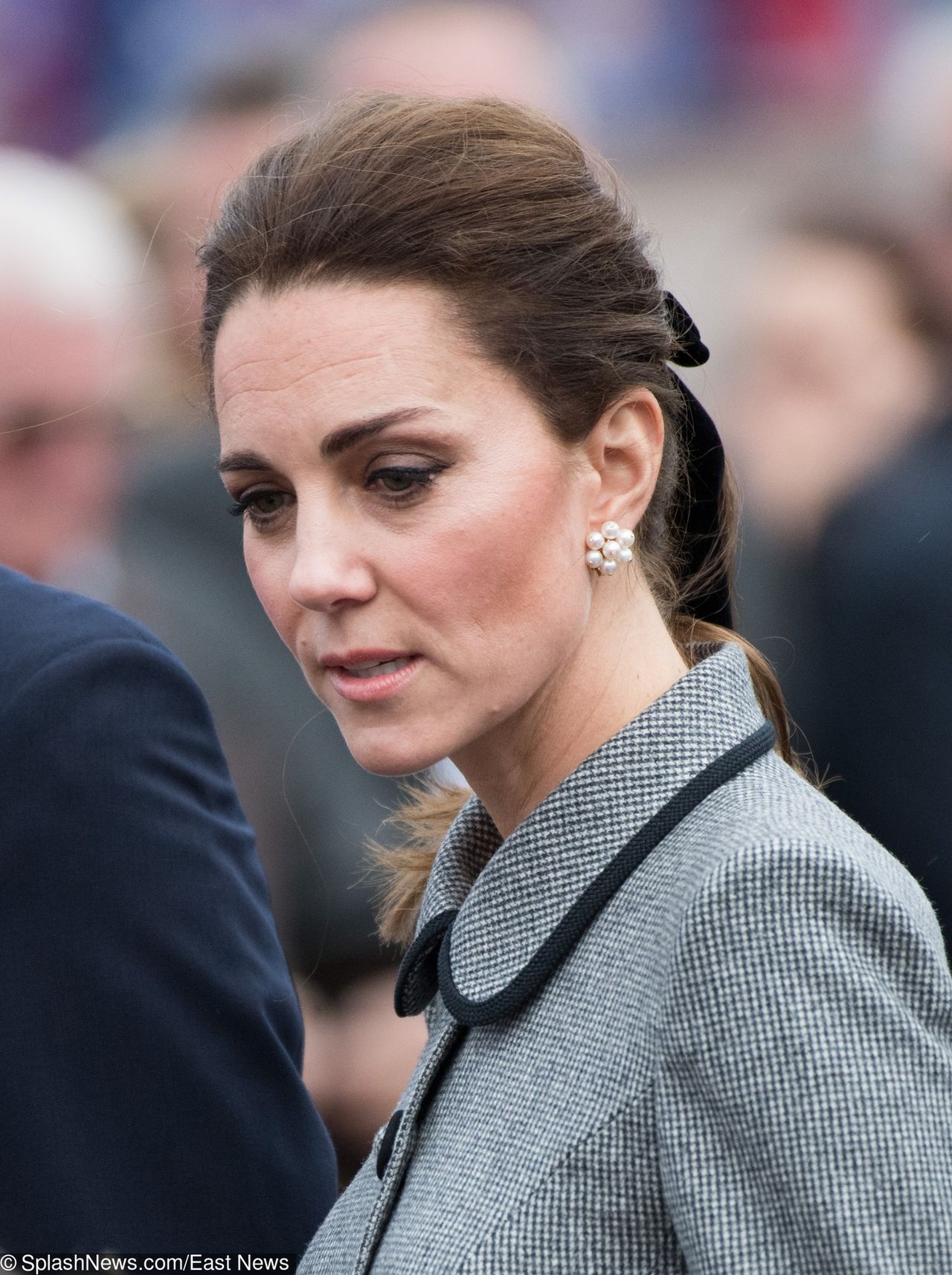Księżna Kate w obcisłej sukience. Nie ma mowy o czwartej ciąży