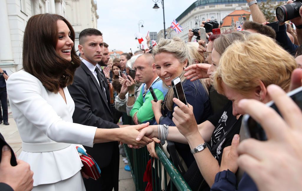 Kate Middleton nigdy nie rozdaje autografów. A my wiemy dlaczego!