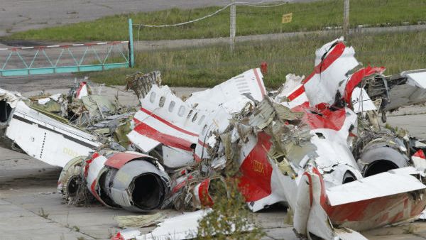 Szczątki polskiego samolotu Tu-154M