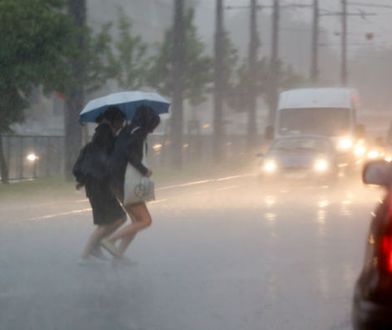 RCB: przybiera woda w dopływach Odry