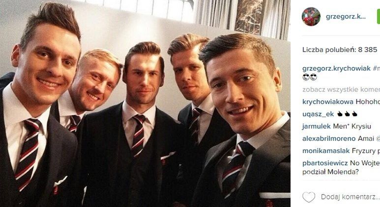 Robert Lewandowski, Grzegorz Krychowiak, Wojciech Szczęsny, Kamil Glik i inni polscy piłkarze w garniturach