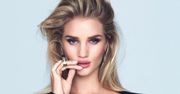 Rosie Huntington-Whiteley w brazylijskim "Elle"