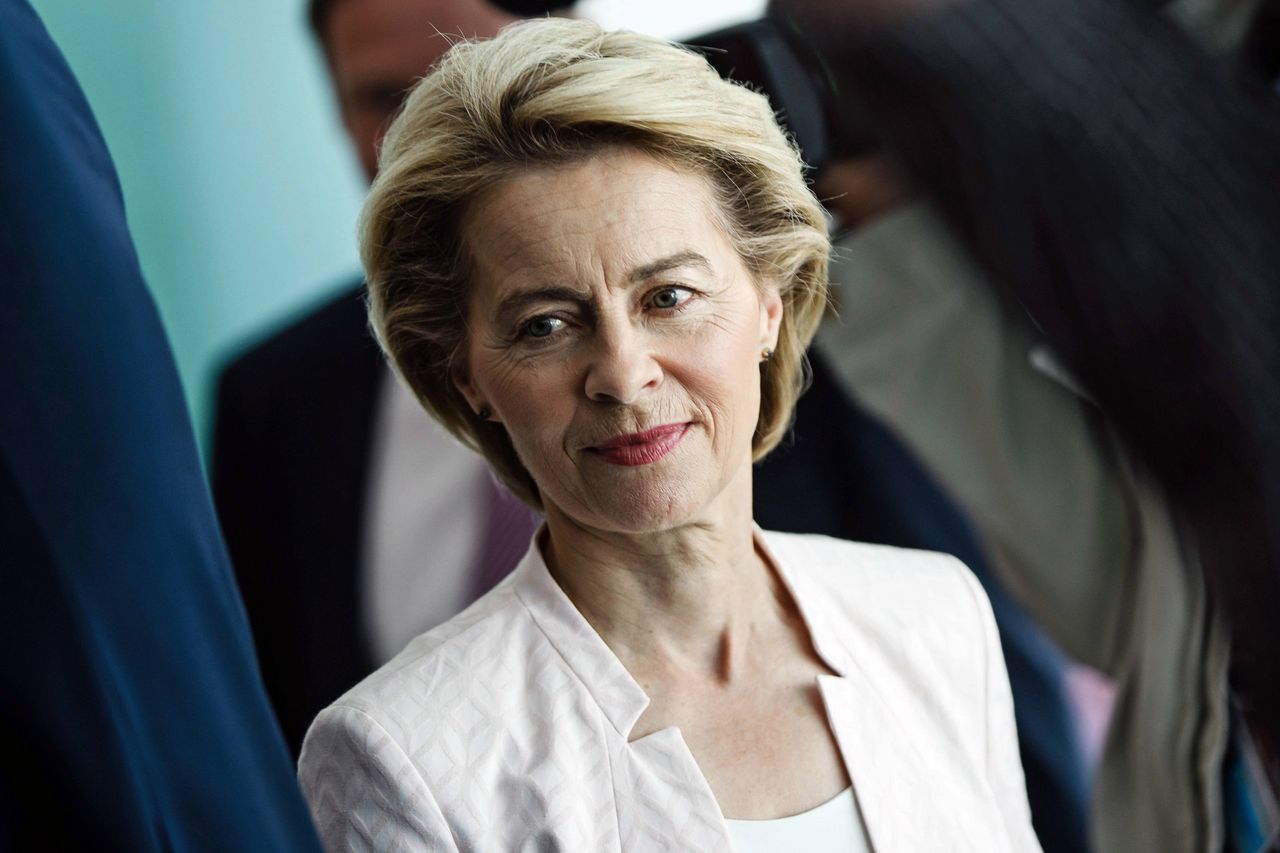 Ursula von der Leyen chce karać państwa niechętne imigrantom. "To pałka na niesolidarne kraje"