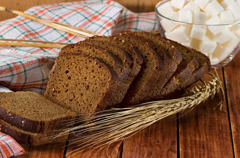 Chleb razowy - kalorie i właściwości. Przepis na domowy chleb razowy
