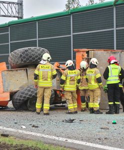 Armagedon na S2. Walec zjechał z ciężarówki, kilometrowe korki