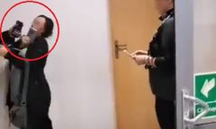 Zgorzelec. Ksiądz uderzył aktywistkę na procesie proboszcza oskarżonego o pedofilię