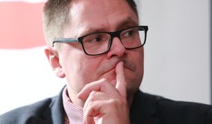 Odmowa udzielenia komunii. Prawicowy publicysta Tomasz Terlikowski broni Szymona Hołowni