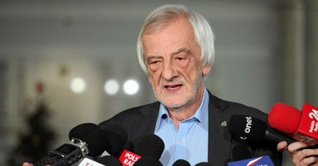 Ryszard Terlecki dostał pytanie o reformę sądownictwa. "Kto to jeszcze się tym interesuje?"