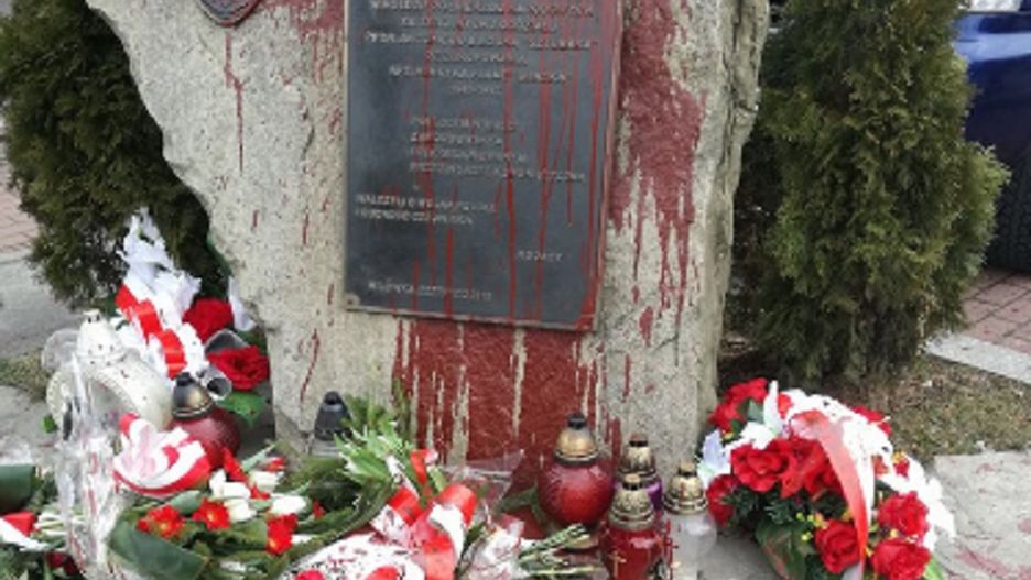 Pomnik odsłonięto w 2015 roku