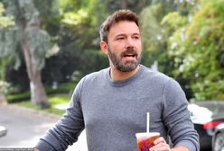 Ben Affleck w kasynie. Pijany flirtuje z tajemniczą blondynką