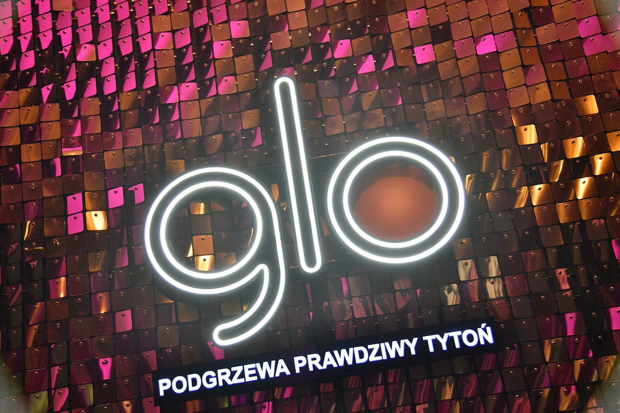 Pudelek Pink Party - Po gali Goście bawili się w strefie GLO New Heating Technology oraz w strefie Velo (fot. KAPiF)