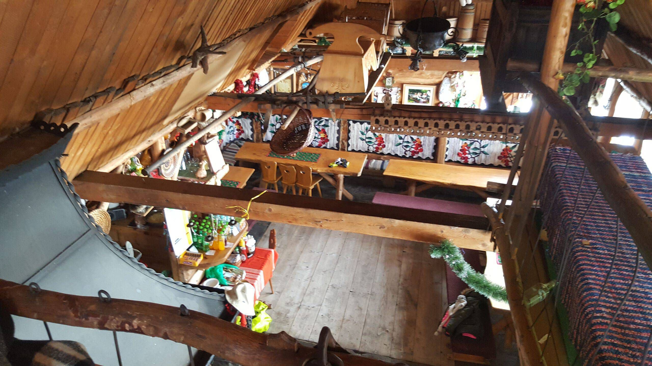 Zofia Karpiel-Bułecka - wnętrze karczmy