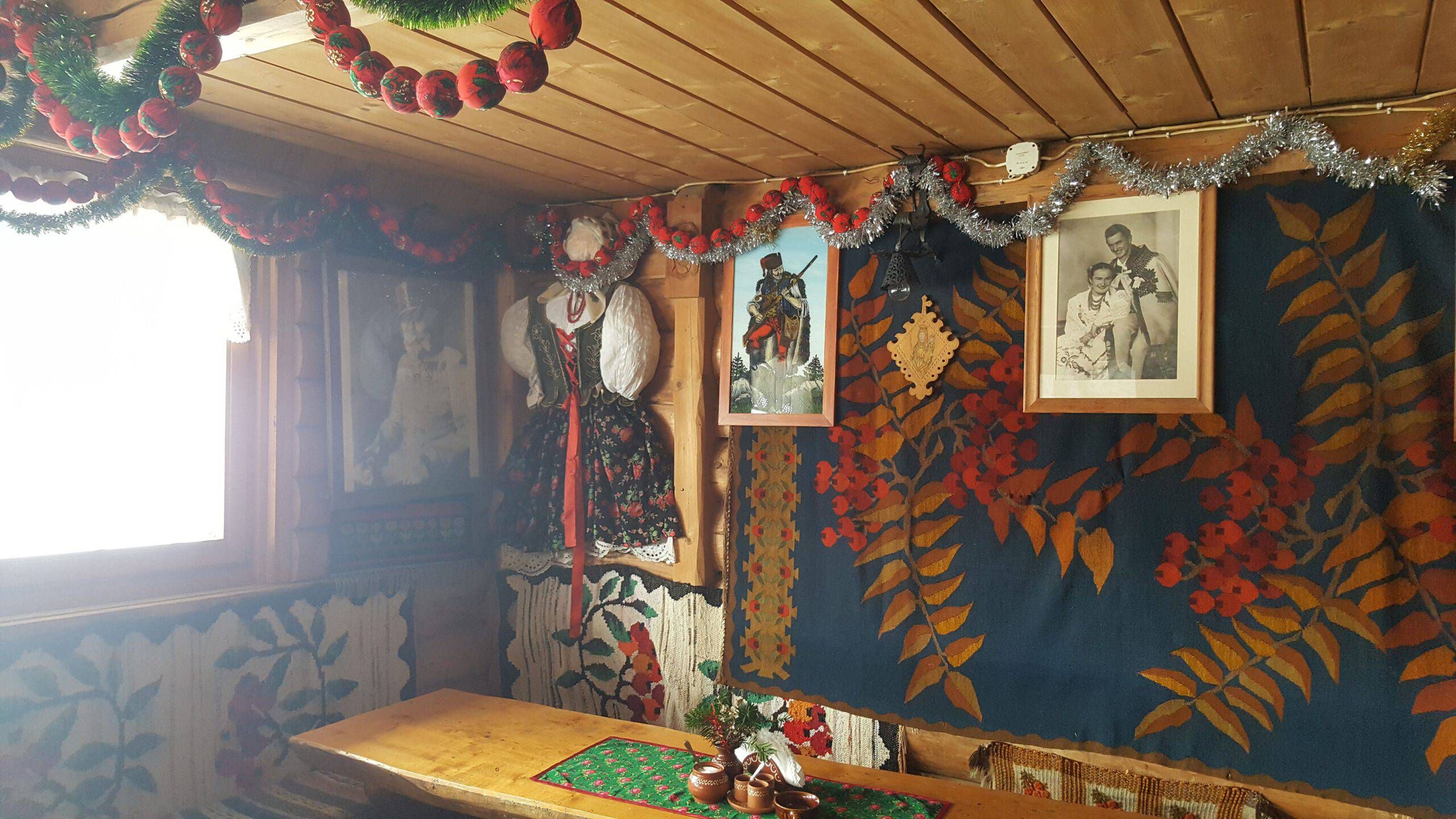 Zofia Karpiel-Bułecka - wnętrze karczmy