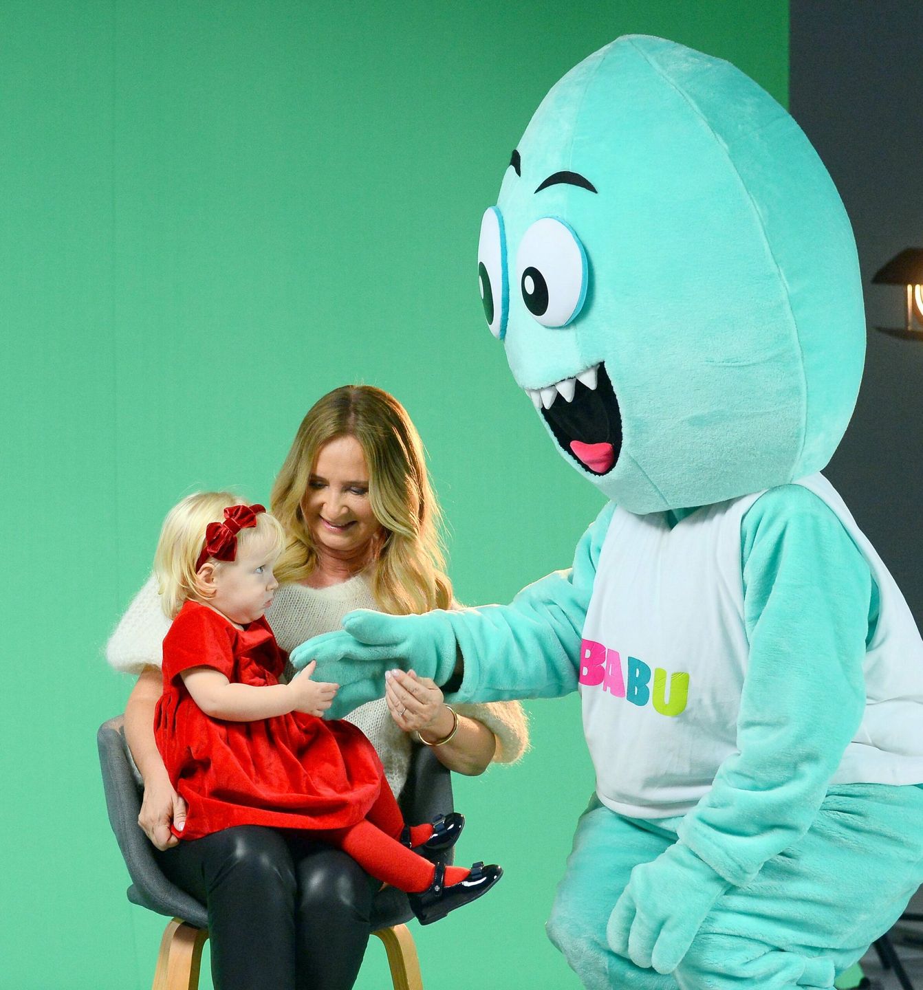 Joanna Kurska z córką - Pomaganie jest trendy, nagraniu video bajki o Duszku BABU