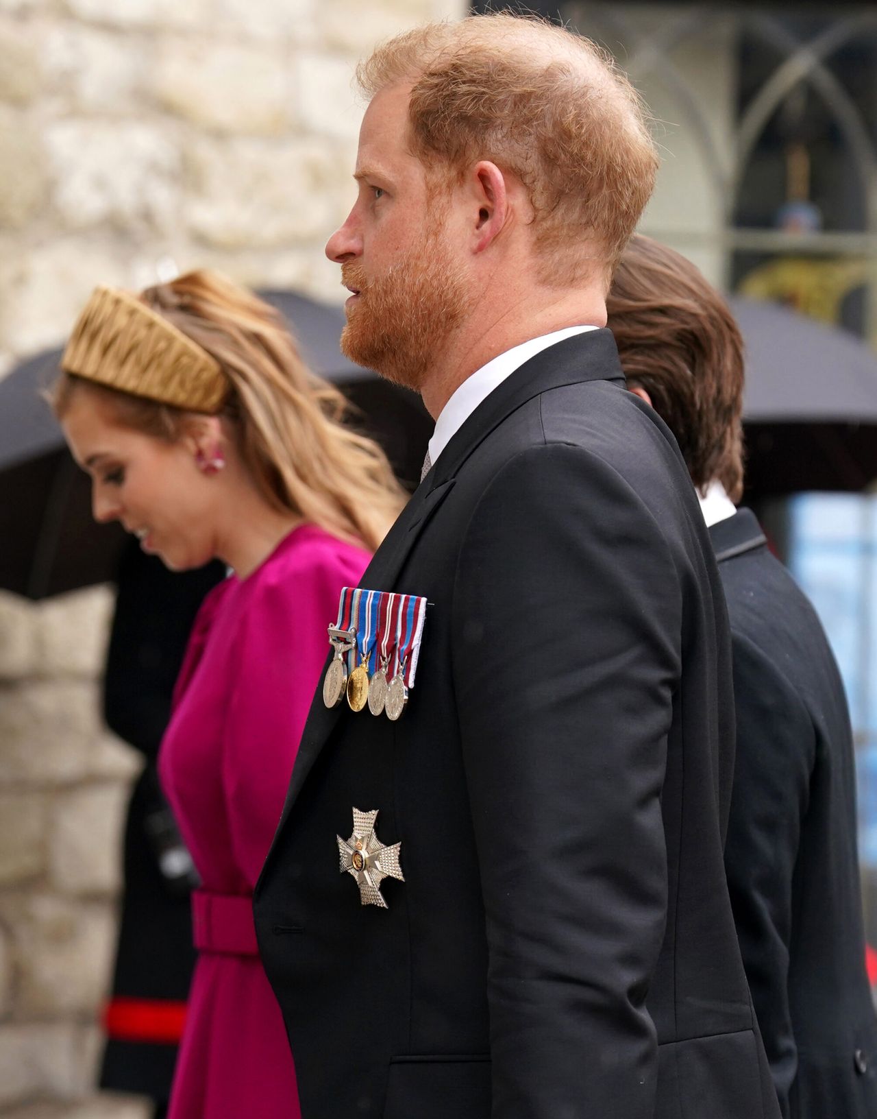 Książę Harry podczas koronacji (fot. GettyImages)
