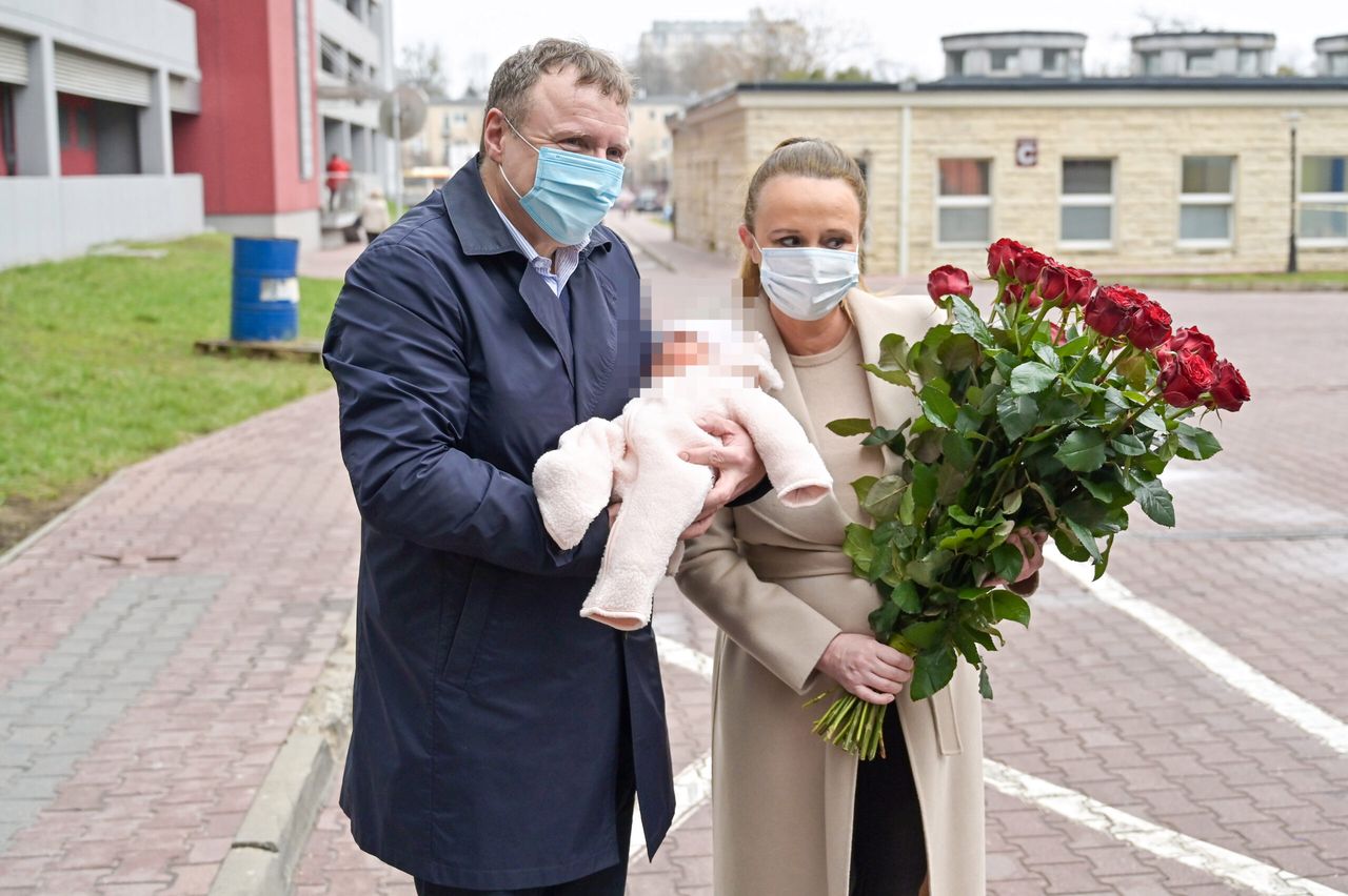 Jacek Kurski odebrał żonę i córkę ze szpitala