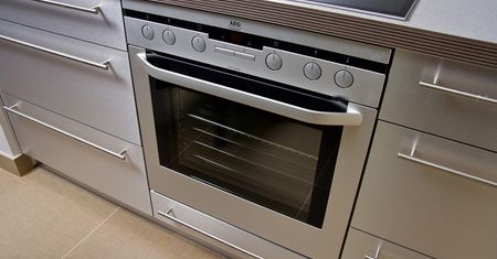 Większość nie ma pojęcia. Szuflada pod piekarnikiem posiada ważną funkcję