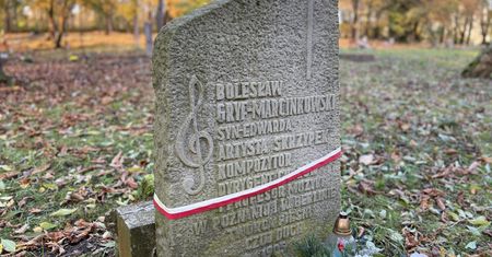 Cmentarz przy Samotnej. Zapomniane miejsce pełne przepełnione historią