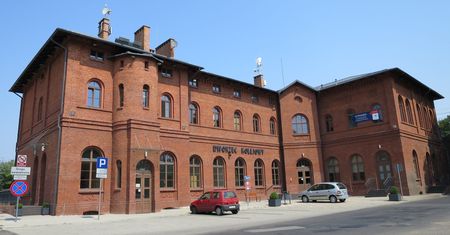 Tragedia na dworcu w Kępnie. Nie żyje mężczyzna, który wpadł pod pociąg