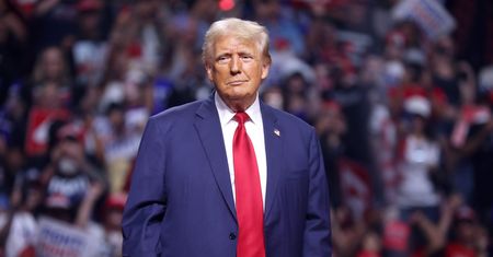 Trump doradza Ukrainie pokój, nie walkę o terytorium: Zmiana podejścia nowej administracji?