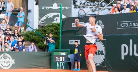 Dembek w półfinale, Hurkacz w ćwierćfinale Poznań Open 2019