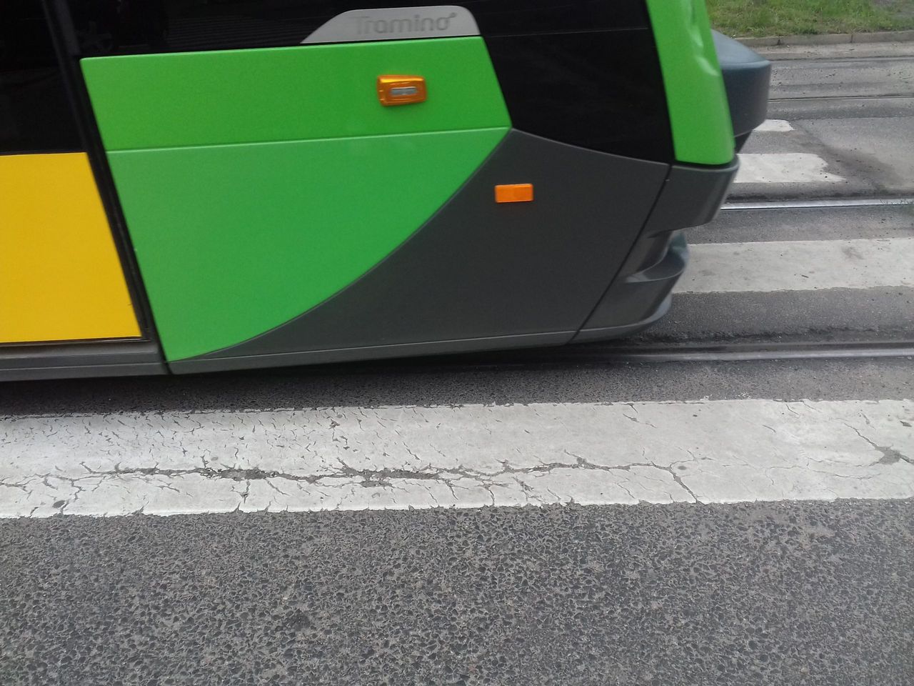 OŚMIOLATEK ŚMIERTELNIE POTRĄCONY PRZEZ TRAMWAJ WBIEGŁ NA CZERWONYM ŚWIETLE?