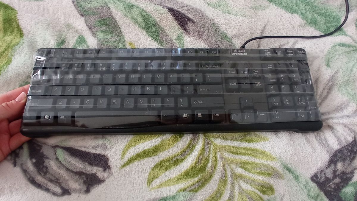 jak wyczyścić klawiaturę, fot. Genialne