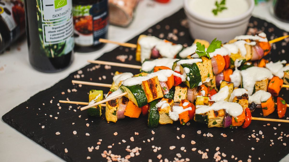 Szaszłyki z tofu i warzywami- Pyszności