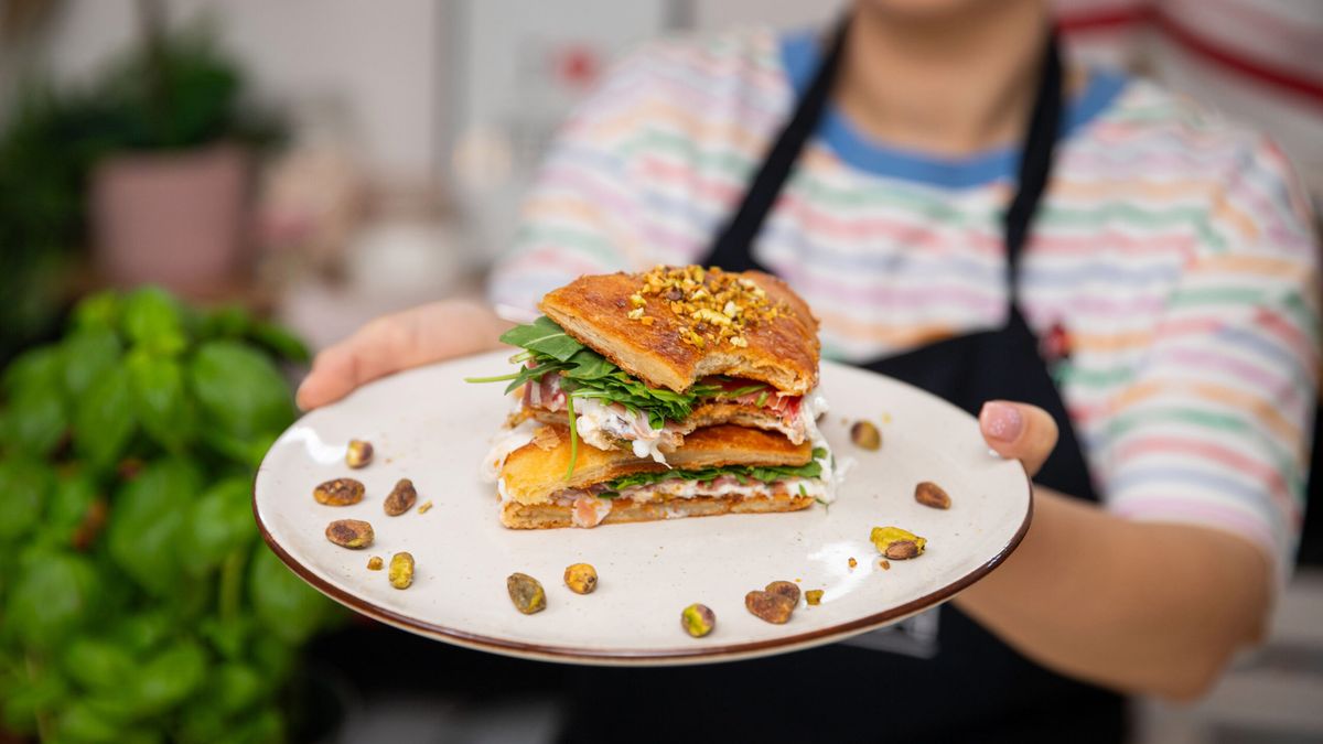 Kanapka z croissanta na słono- Pyszności