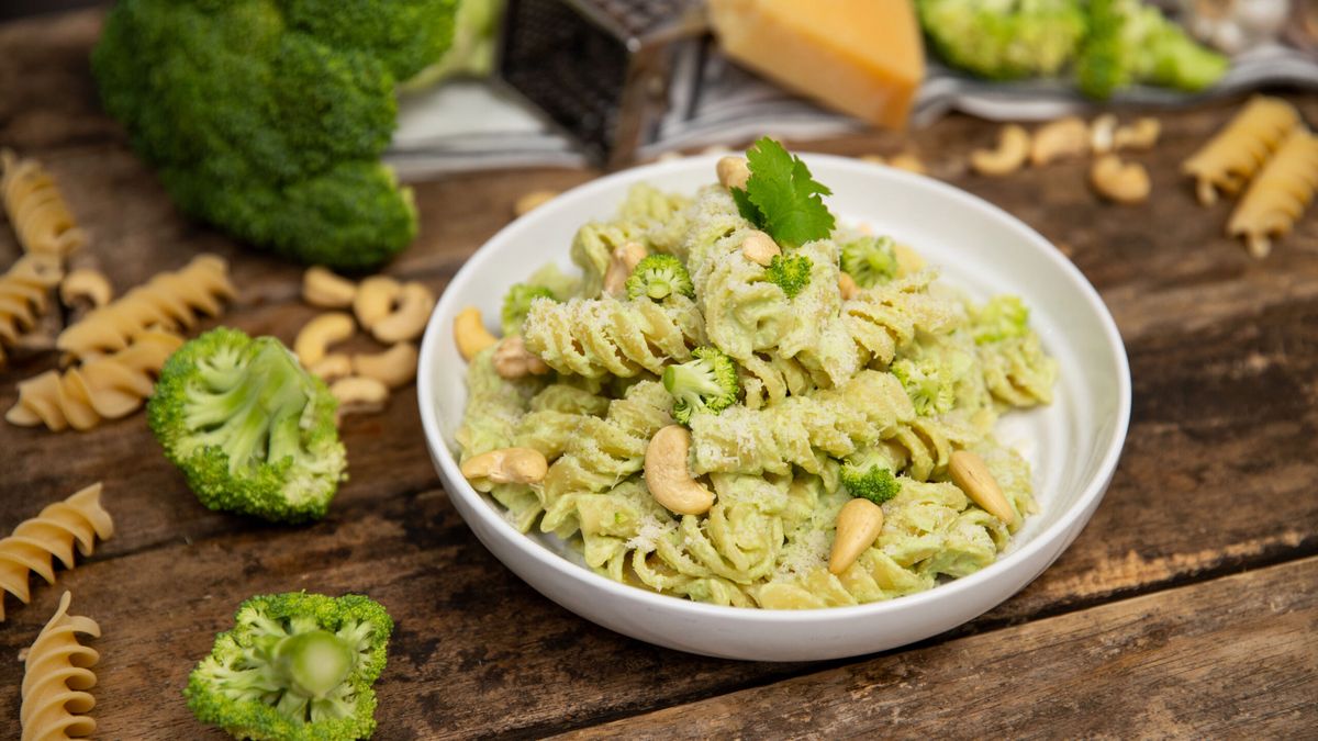 Makaron z sosem brokułowym- Pyszności
