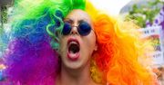 Zwolennicy LGBTIQ urządzają imprezę na rzece Spree