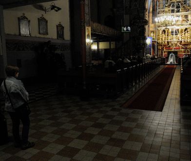 Jest ateistką. Jej mąż boi się, że prawda wyjdzie na jaw w trakcie kolędy