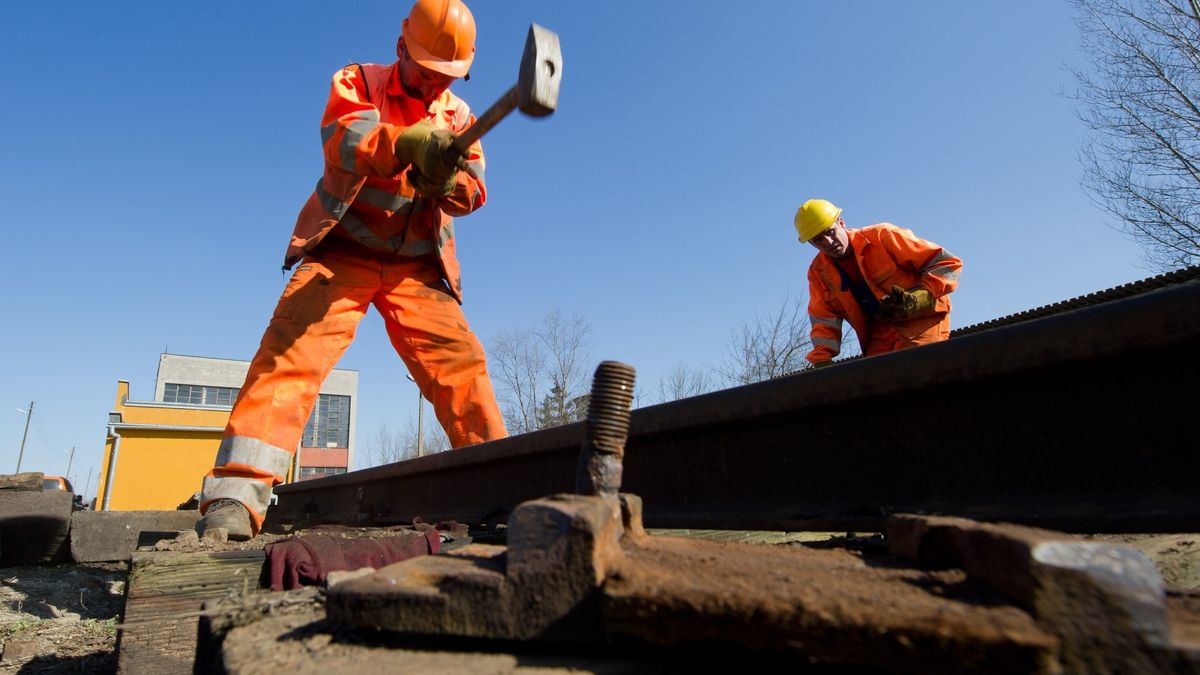 Trakcja PRKiI to jeden z głównych graczy na polskim rynku kolejowym.