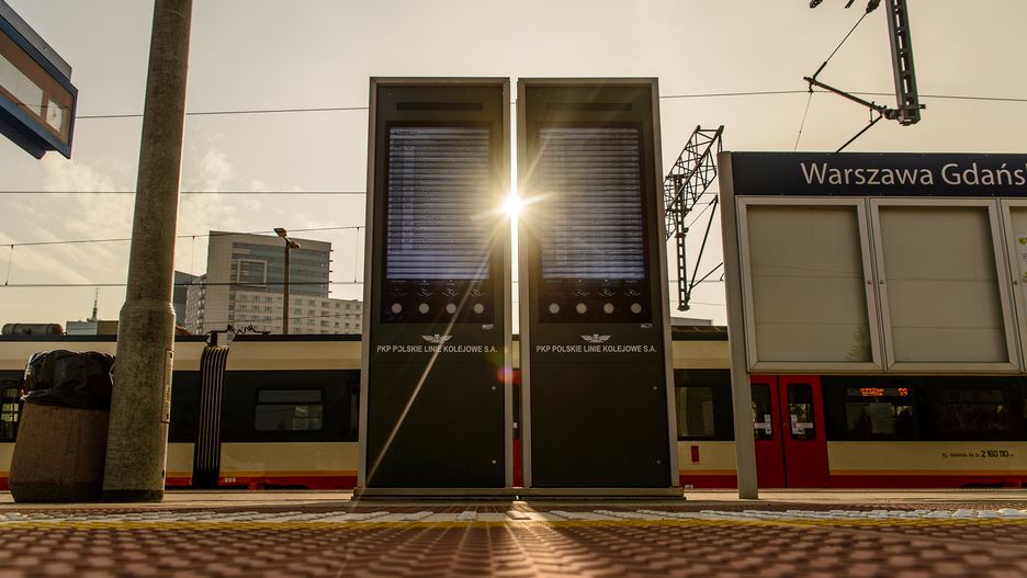 Warszawa. Infokioski pojawią się na 133 stacjach kolejowych