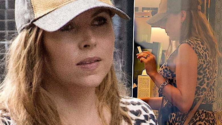 Ola Kwaśniewska w sukience w panterkę na zakupach