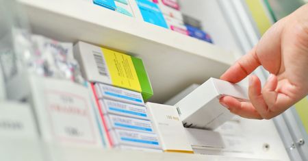 Ibuprofen. Czy niektóre leki przeciwbólowe mogą nasilać przebieg koronawirusa?