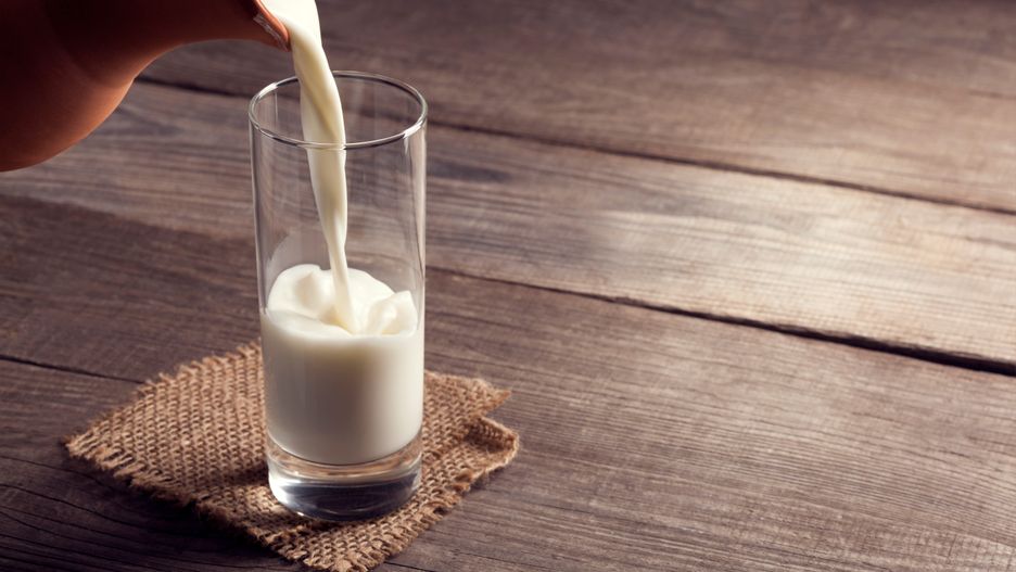 Kazeina micelarna jest produktem pochodzenia naturalnego. Pozyskuje się ją w wyniku procesu mikrofiltracji mleka.