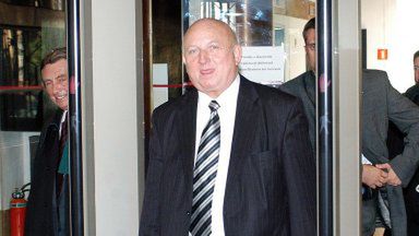 Marszałek Sejmu Józef Oleksy po zakonczeniu kolejnej rozprawy przed Sądem Lustracyjnym