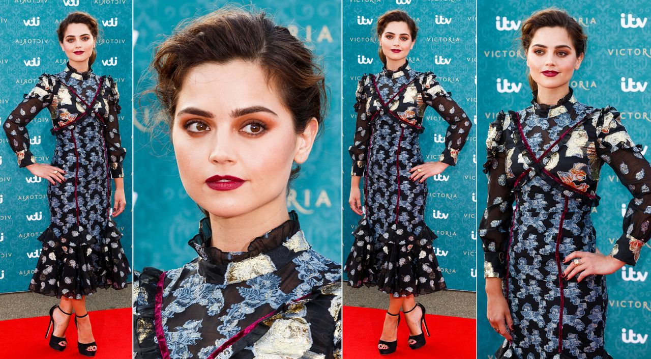 LOOK OF THE DAY: Jenna Coleman w jesiennej sukni Erdem