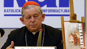 Prymas Józef Glemp na promocji książki "Leksykon Kościoła katolickiego w Polsce"