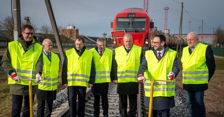 PKN Orlen odzyskał ważne połączenie. Otwarto 19-km odcinek torów do Renge