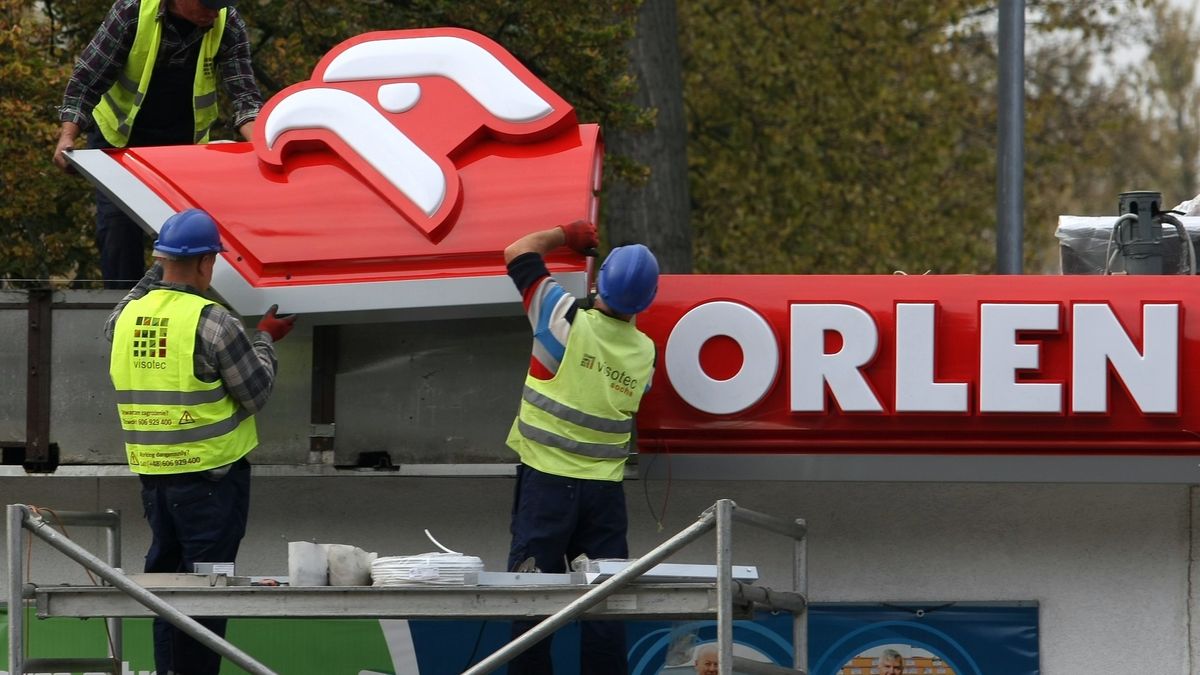 Lotos, PKN Orlen i Skarb Państwa podpisały porozumienie dot. wykupu akcji 