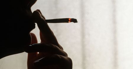 Przerwa na papierosa w pracy. Firmy tracą na tym 31 milionów złotych dziennie