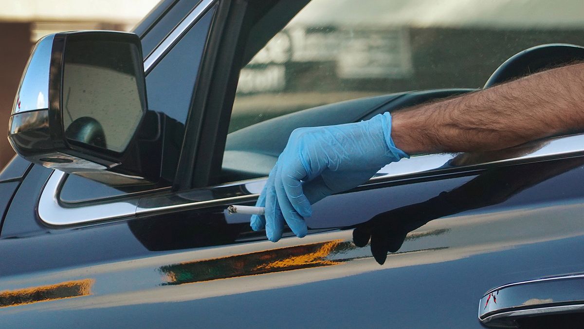 Czy palacze są bardziej narażeni na infekcję koronawirusem? Wiadomo na razie, że u osób, które palą, objawy są zaostrzone.