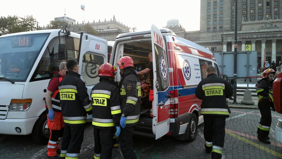 Mężczyzna podpalił się na Placu Defilad przed PKiN w Warszawie