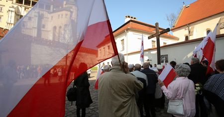 Tyle płacimy za miesięcznice smoleńskie. Horrendalna kwota