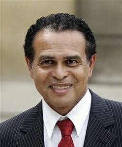 "Egzotyczny wygląd" przeszkadza ministrowi