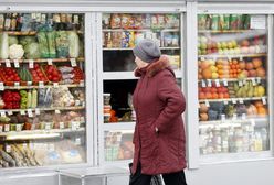 Żywność drastycznie zdrożała. Polacy ograniczają inne zakupy, by kupić jedzenie