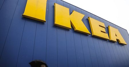 IKEA wycofuje lampy sufitowe. Są niebezpieczne